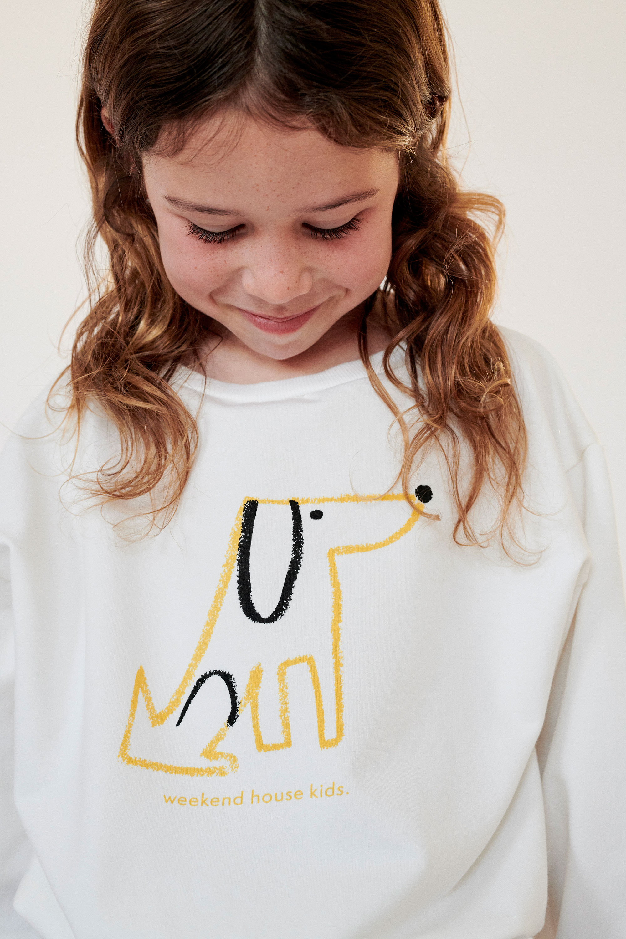 000010_CUCA-SWEAT-SHIRT-2_WHITE_detail-weekend-house-kids-clothing