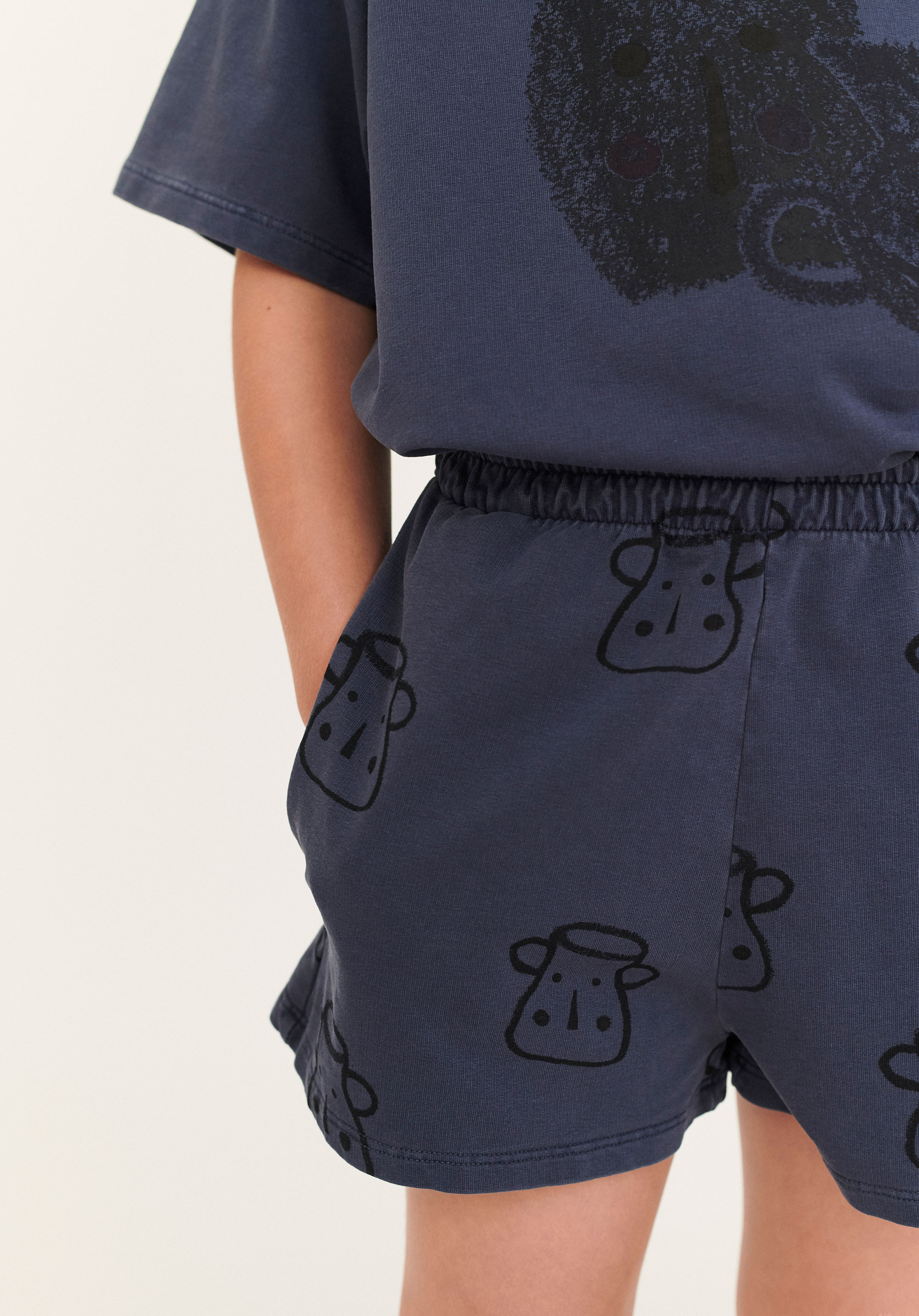 000067-organic-cotton-shorts-weekend-house-kids-clothing-3