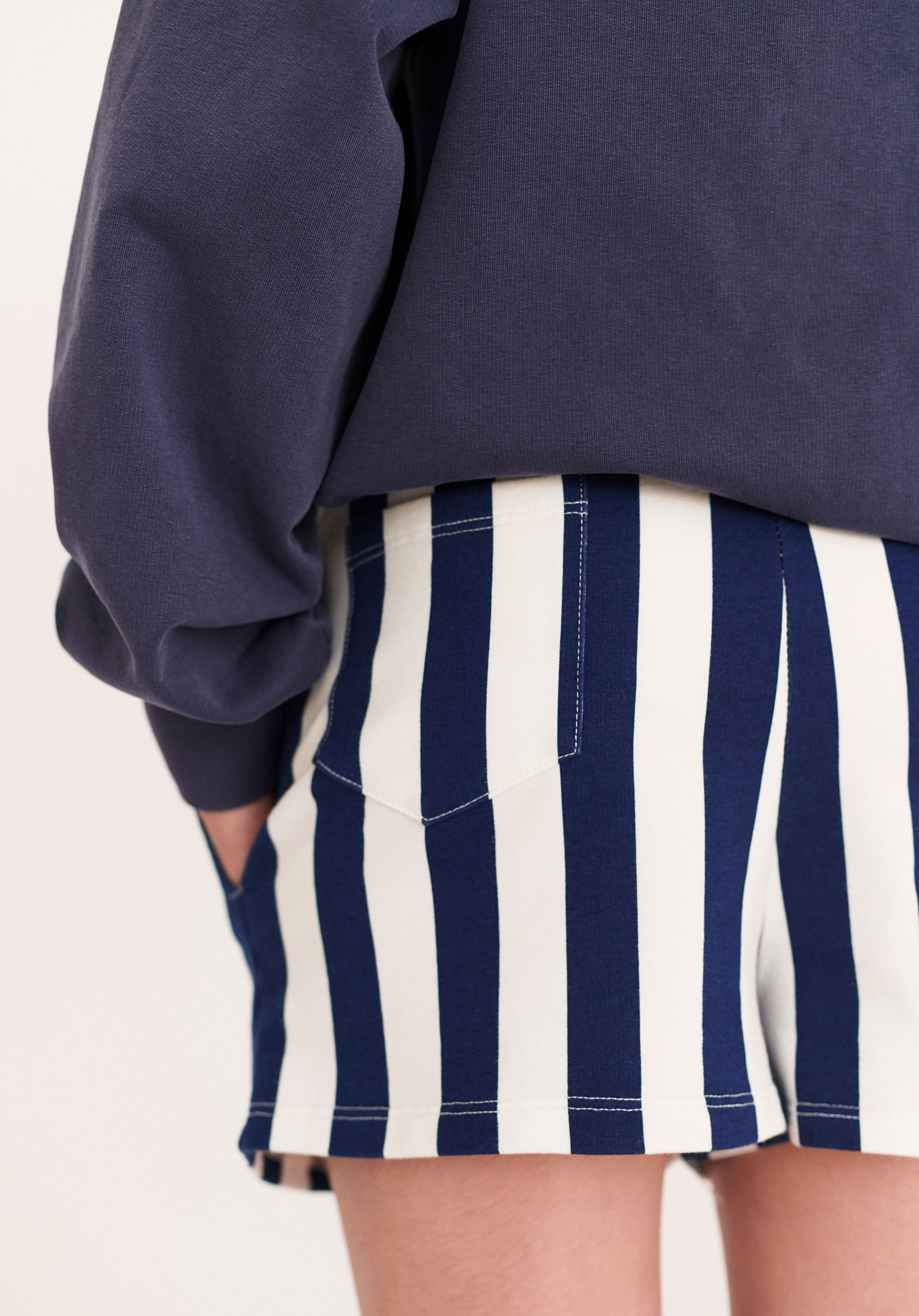 000069-organic-cotton-shorts-weekend-house-kids-clothing-3