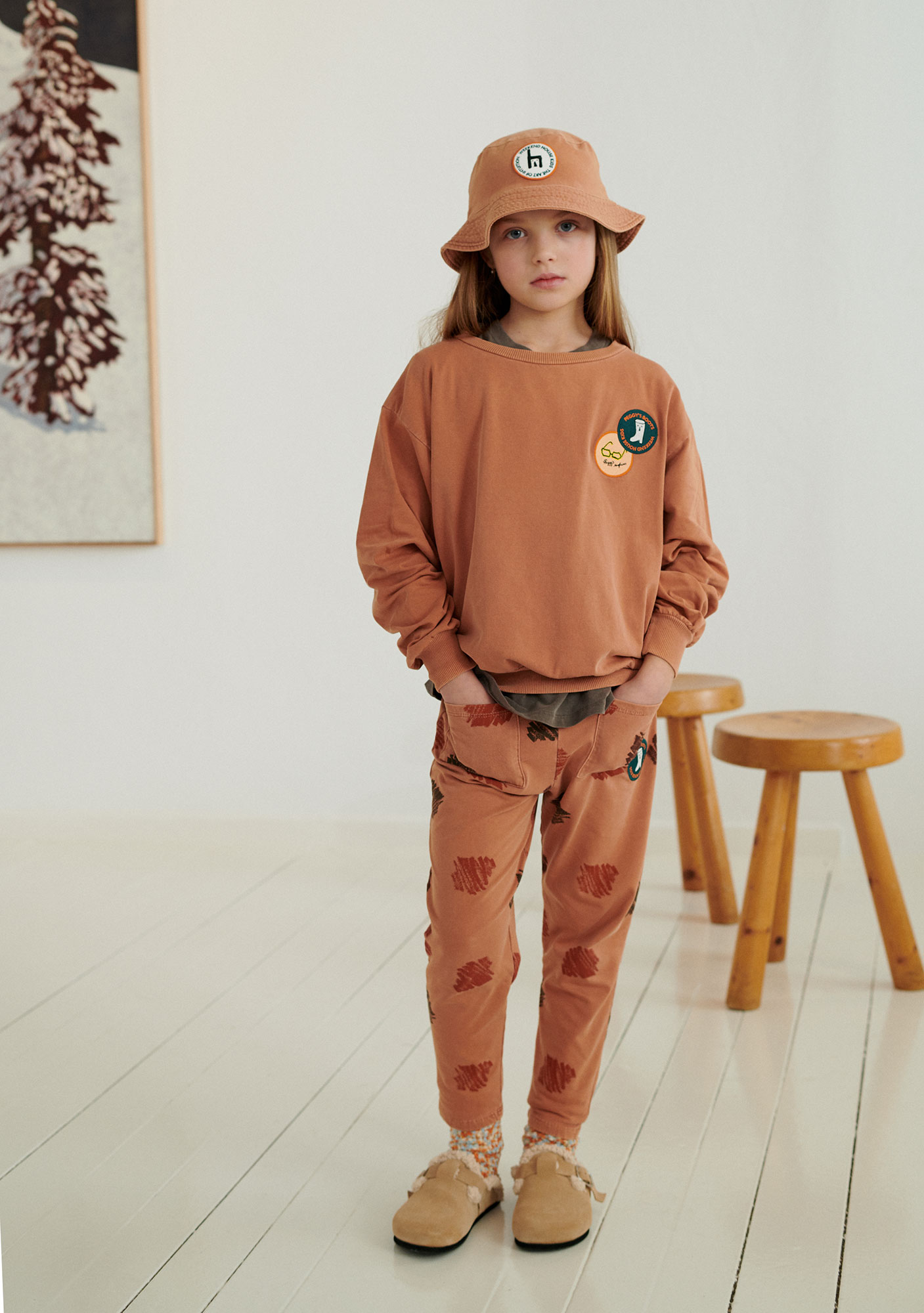 000123-brown-peggy-organic-cotton-sweatshirt-weekend-house-kids-clothing-2