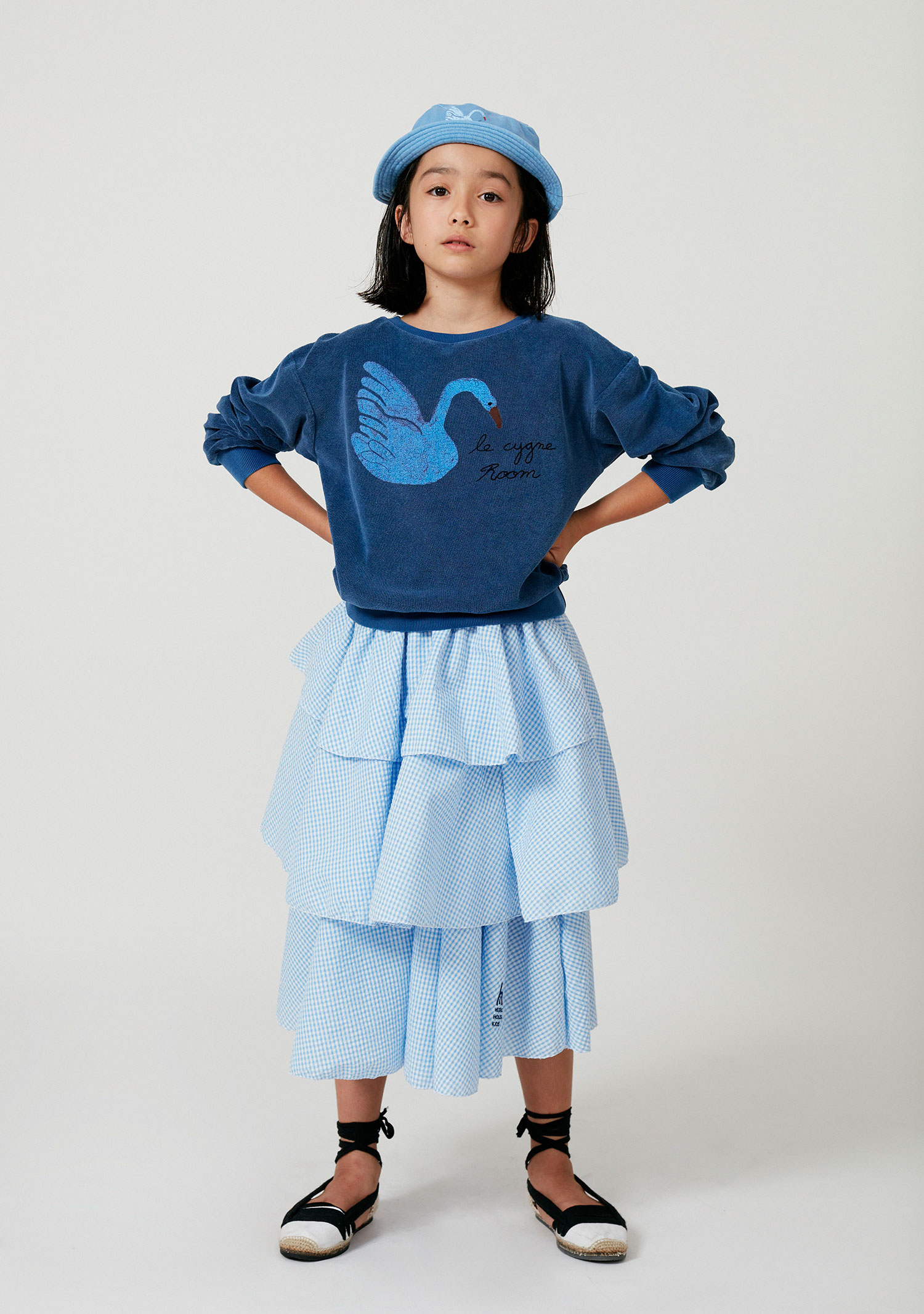 000213-swan-sweatshirt-weekend-house-kids-clothing-3