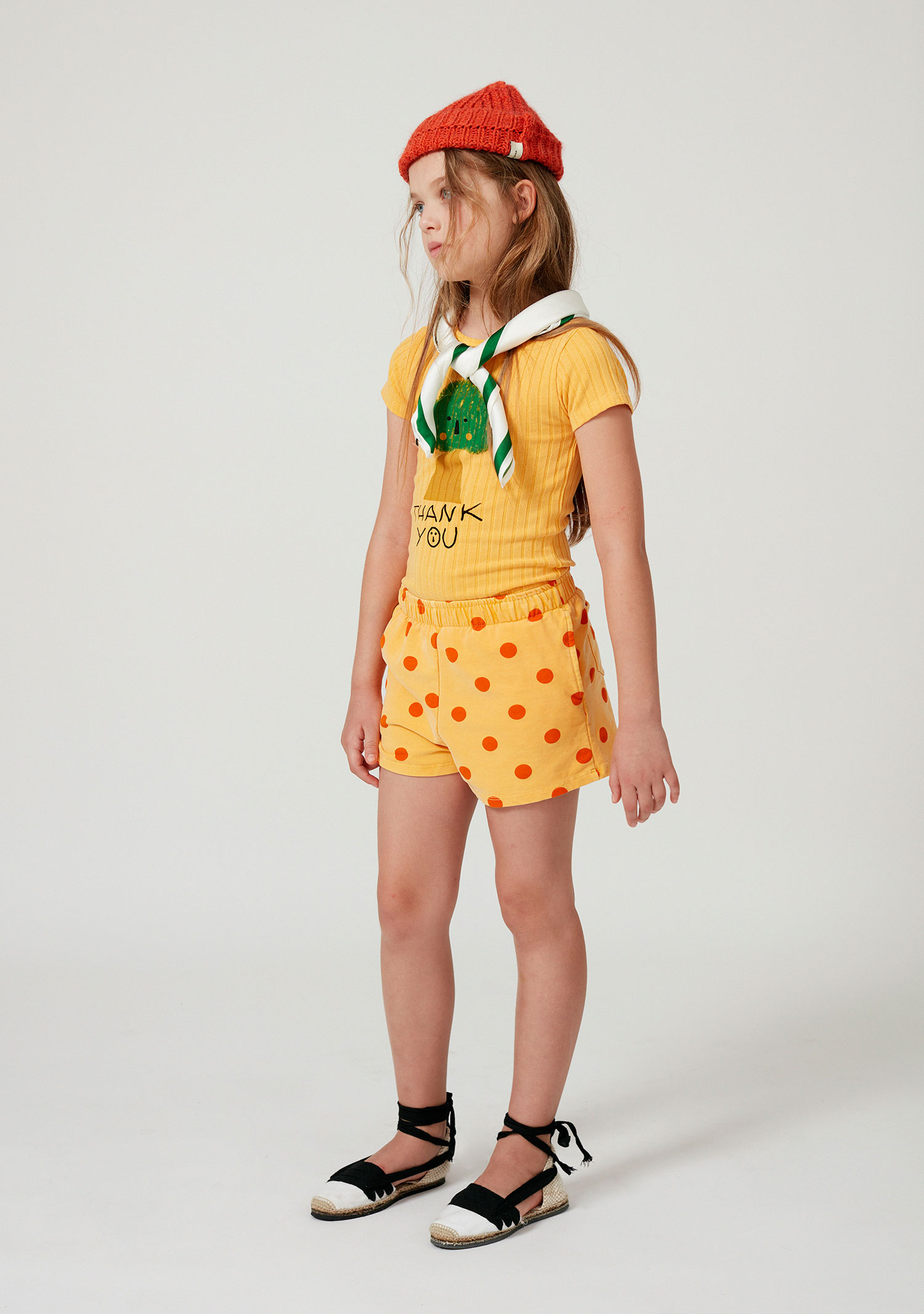 000237-tree-body-weekend-house-kids-clothing-3
