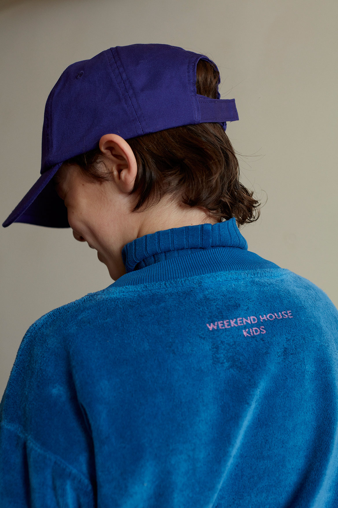 00249_blue-horse-soft-sweatshirt-weekend-house-kids-clothing-2