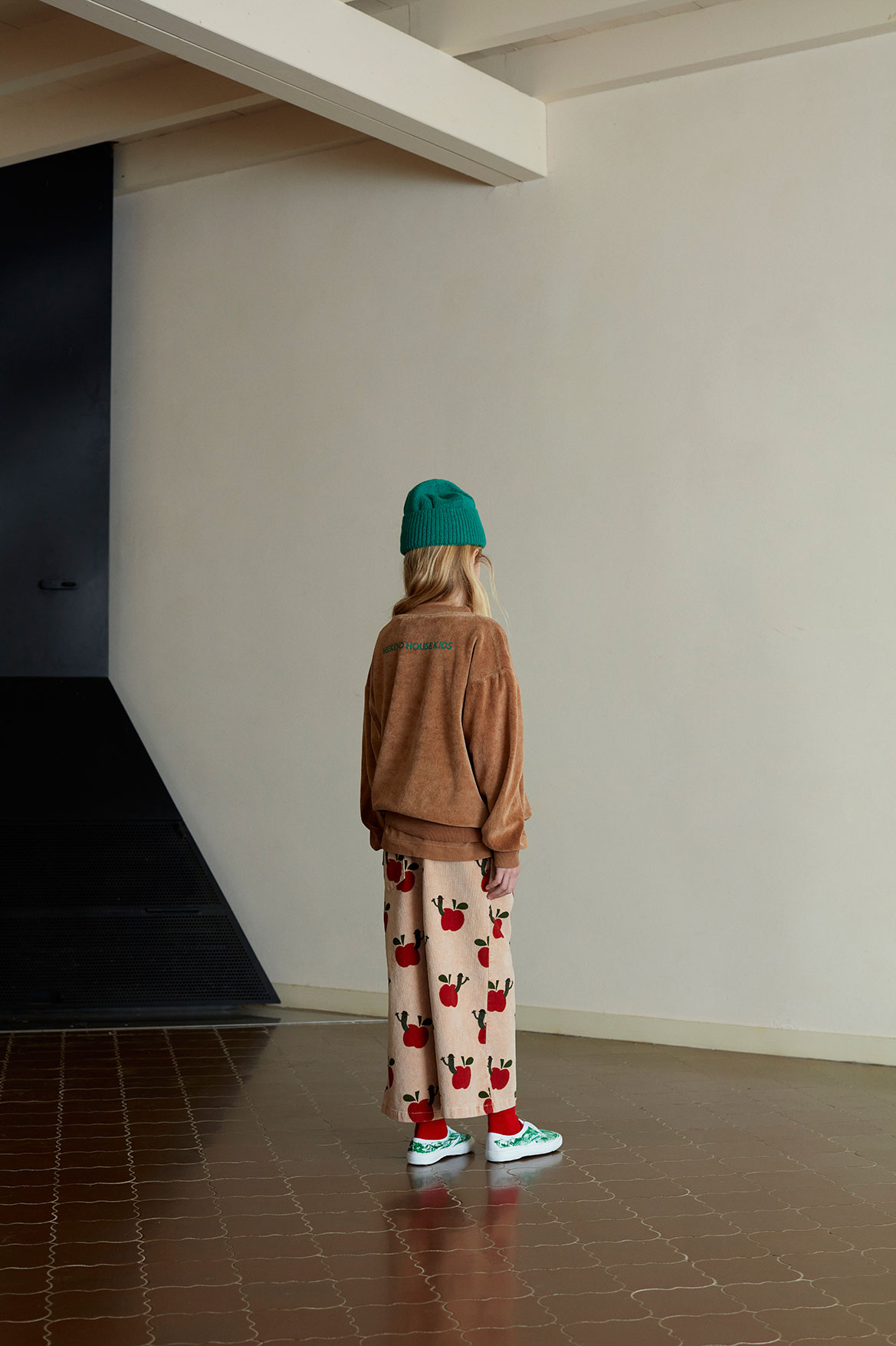 00251__apple-soft-sweatshirt-weekend-house-kids-clothing-2