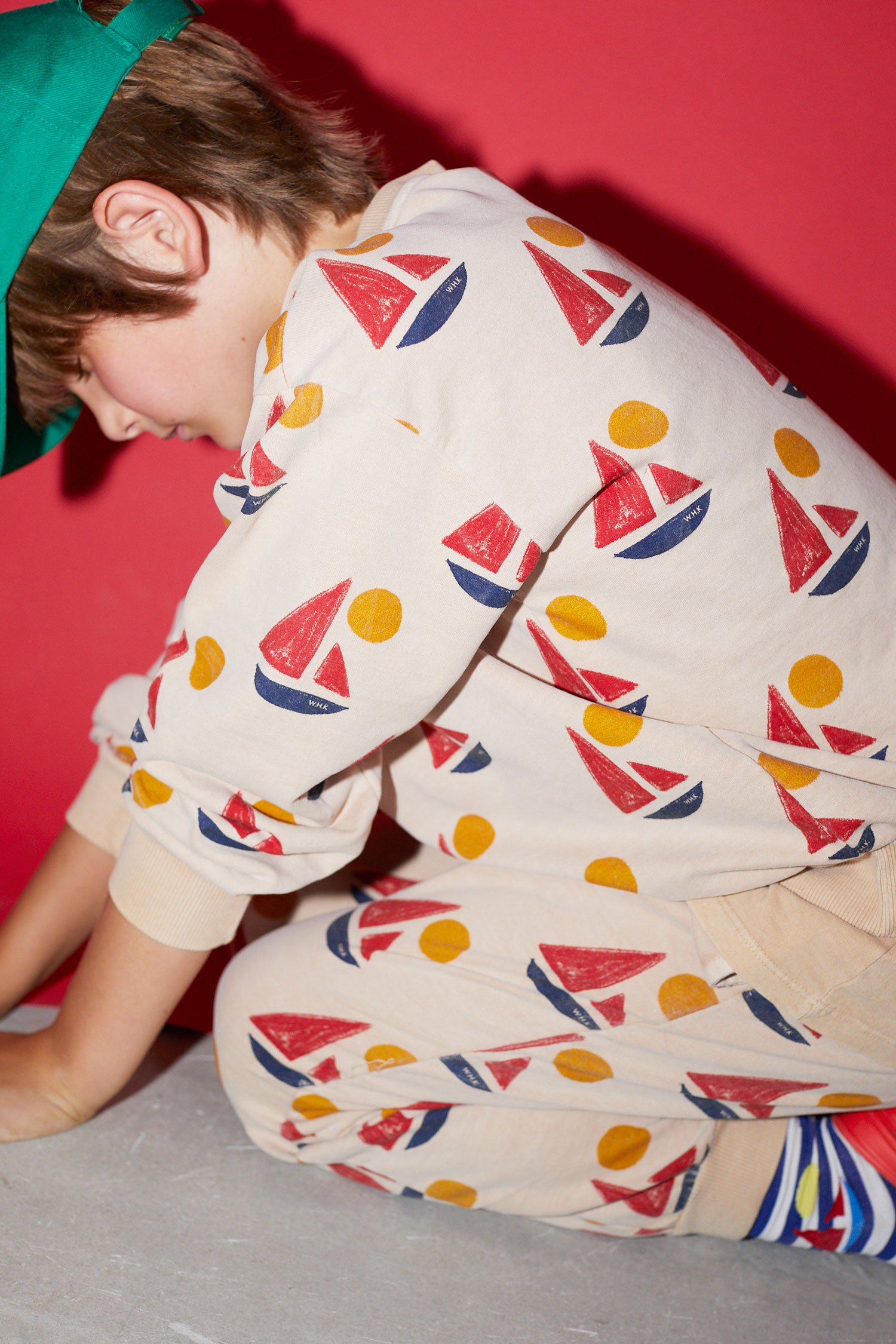 00327-boats-sweatshirt-weekend-house-kids-clothing-3