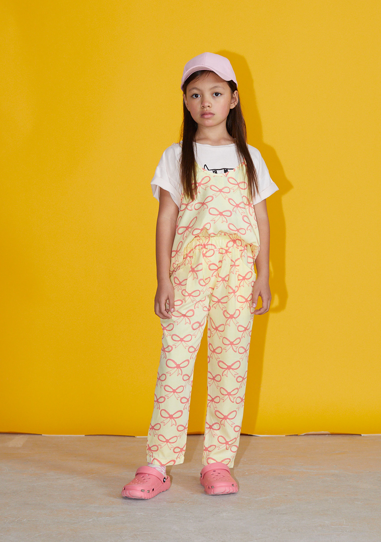Pink bows pants