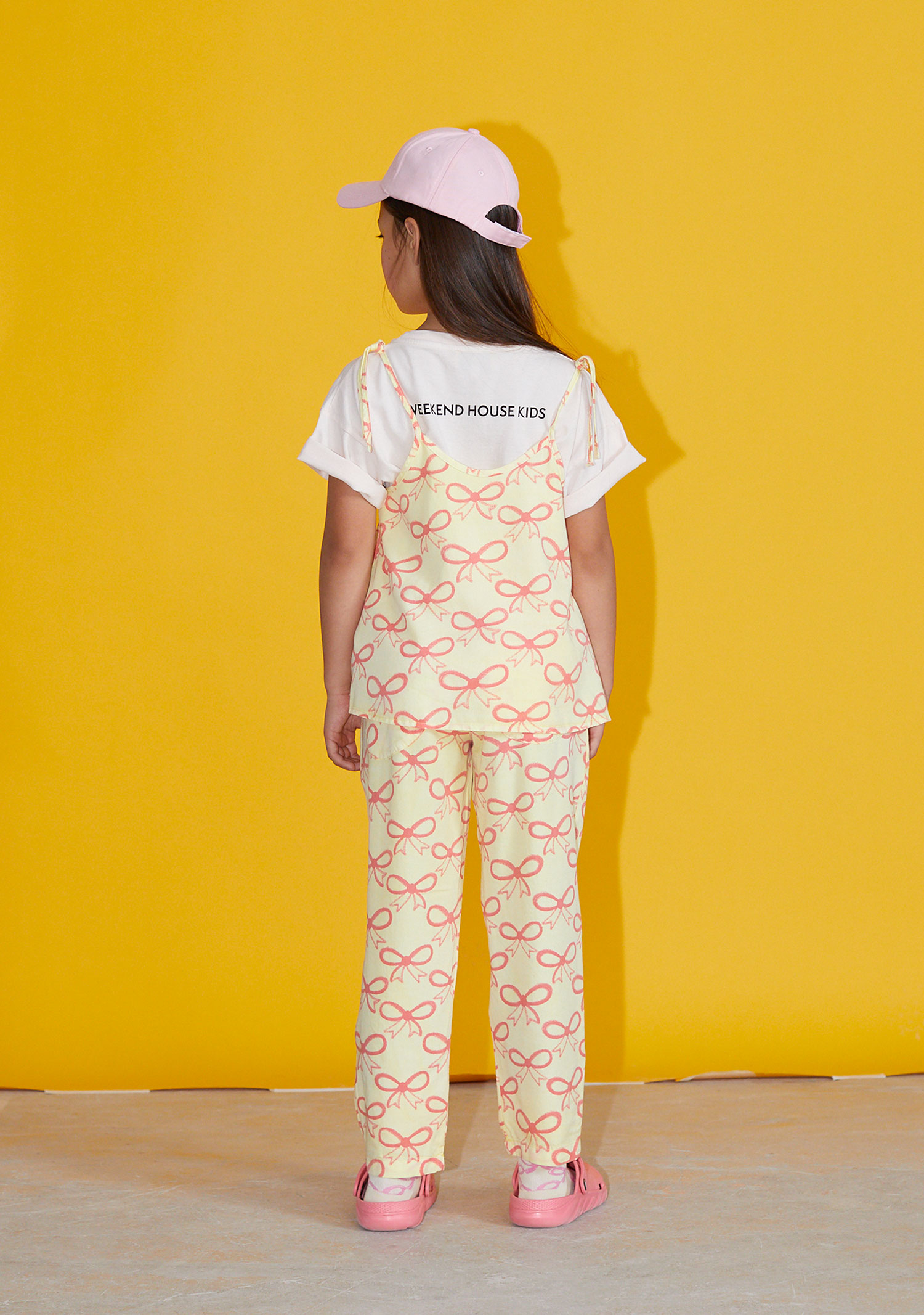 Pink bows pants