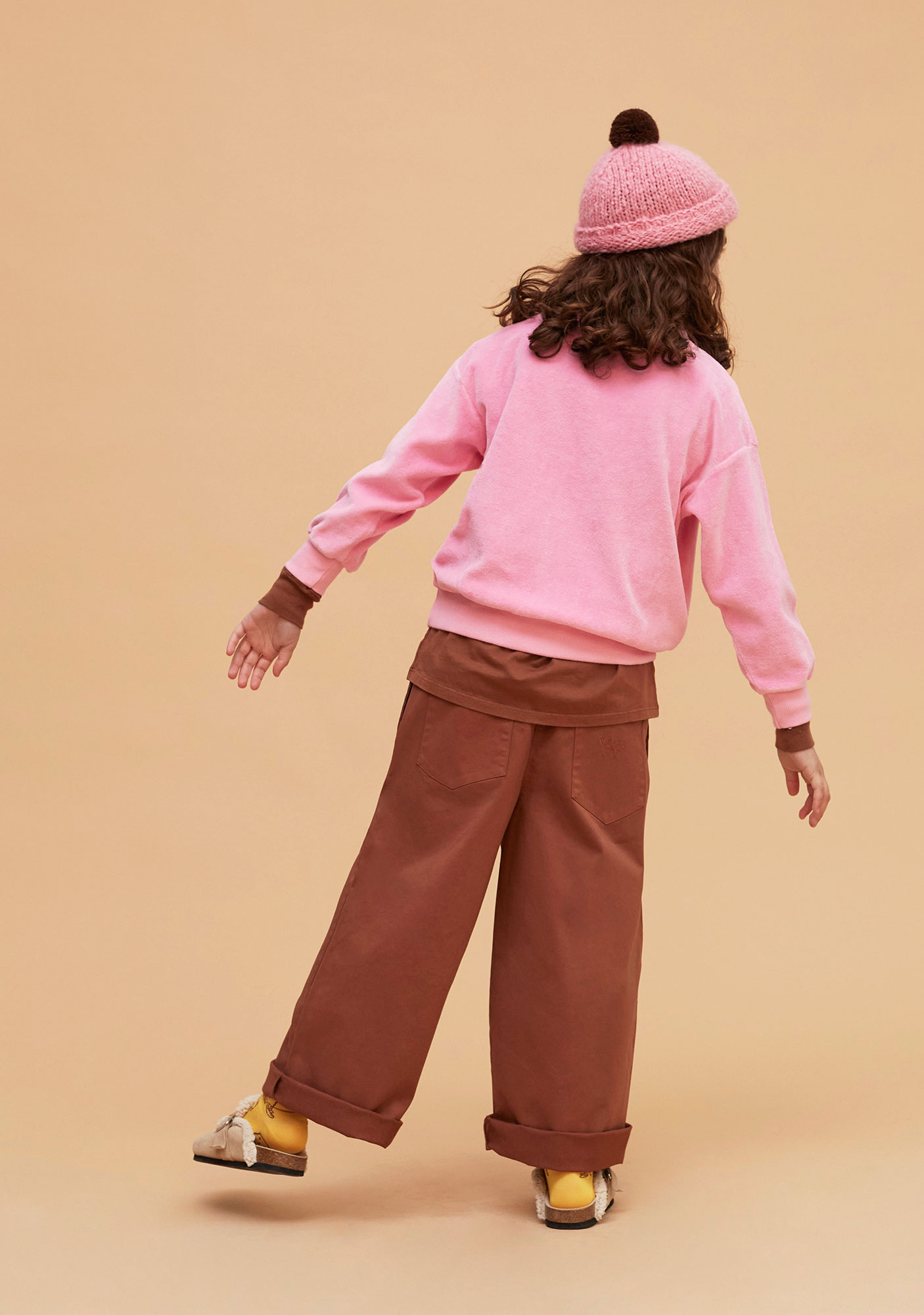 aw22-23-564-pink-sheep-sweatshirt-weekend-house-kids-3