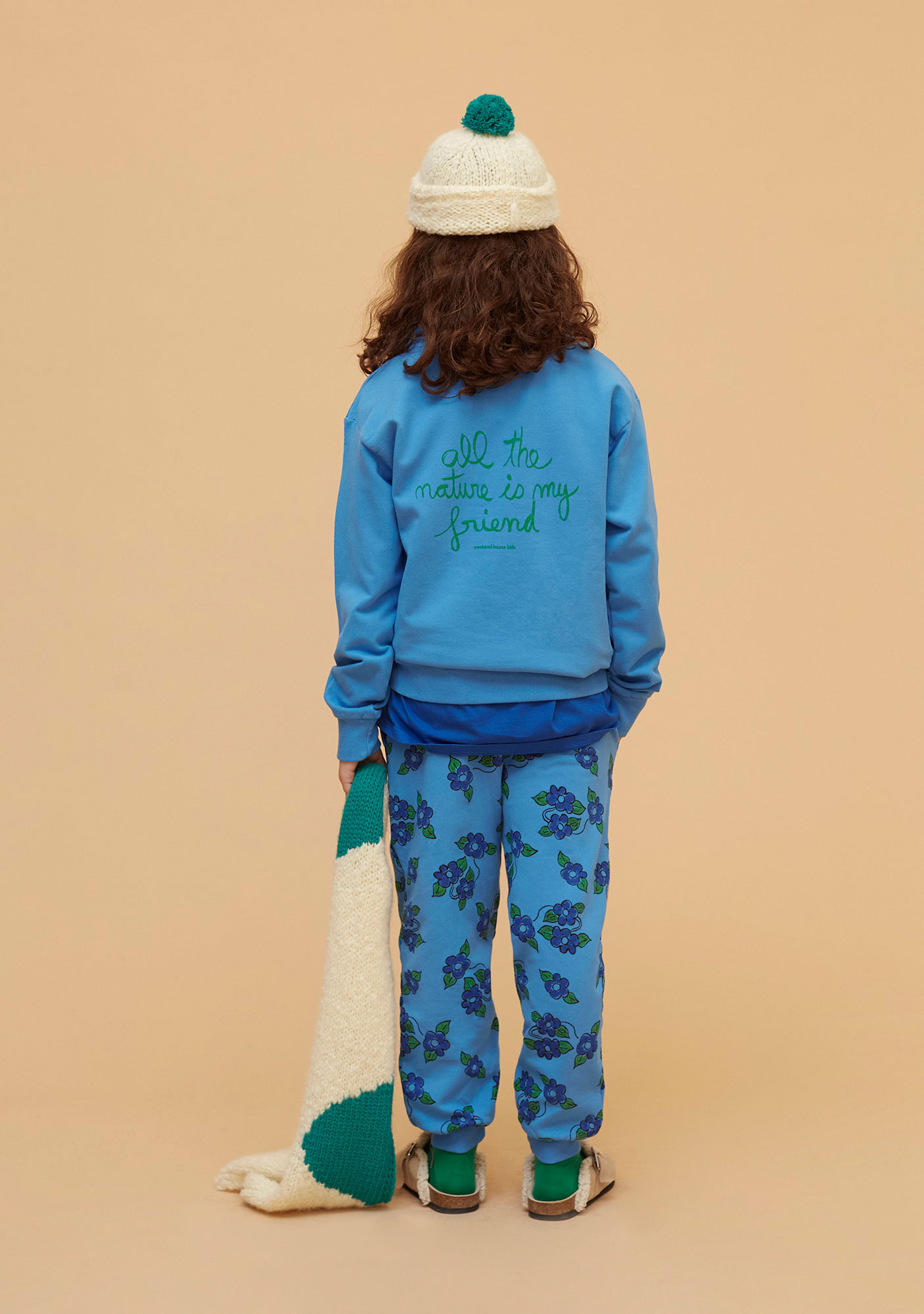 aw22-23-565-penguin-sweatshirt-weekend-house-kids-3