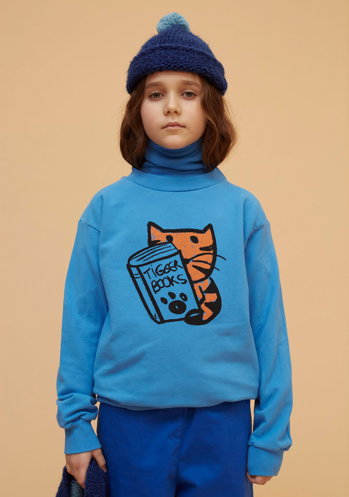 aw22-23-576-tiger-book-sweatshirt-blue-weekend-house-kids-4