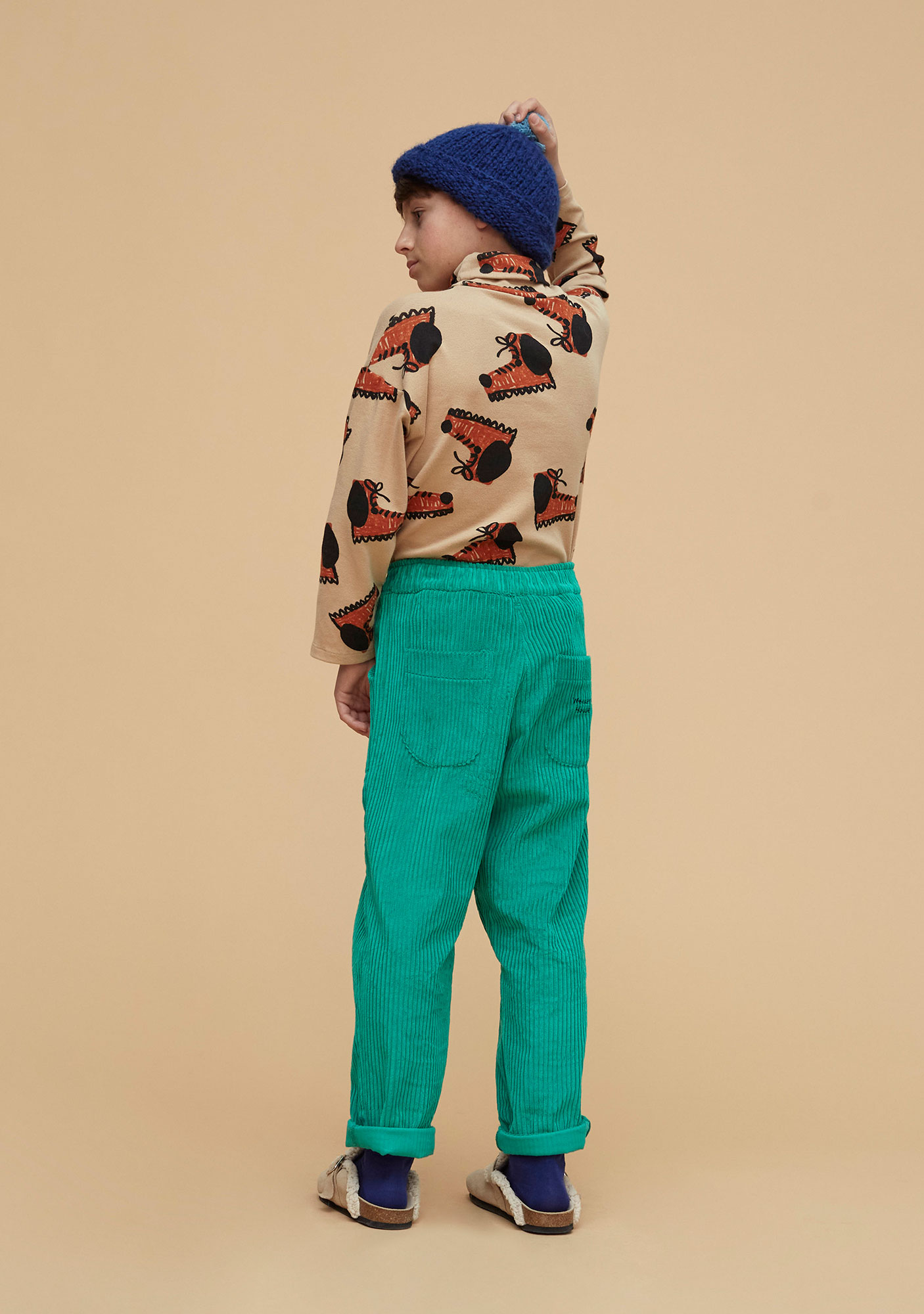 aw22-23-584-dog-boots-turtle-neck-sand-weekend-house-kids-3