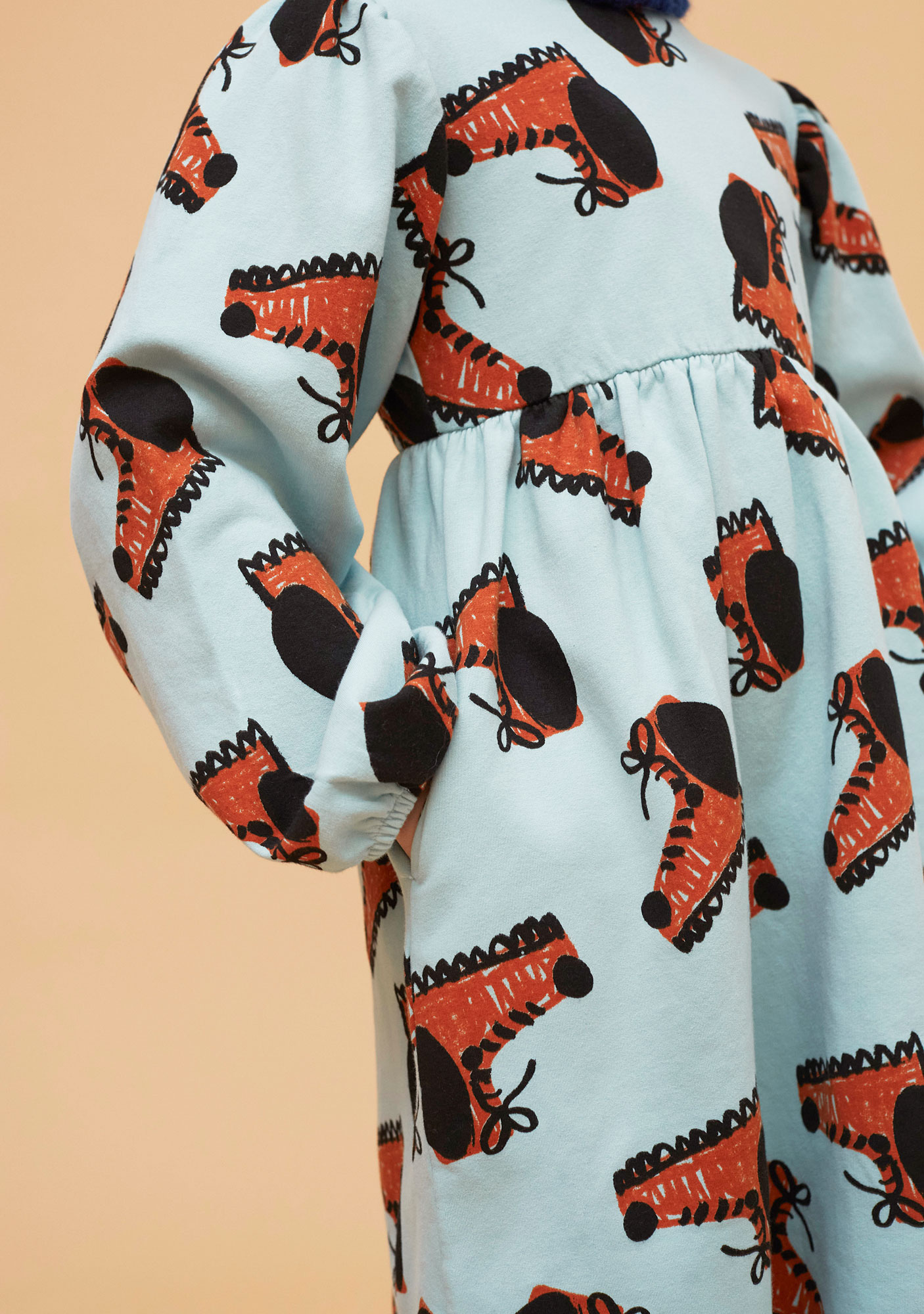 aw22-23-608-dog-boots-dress-weekend-house-kids-4