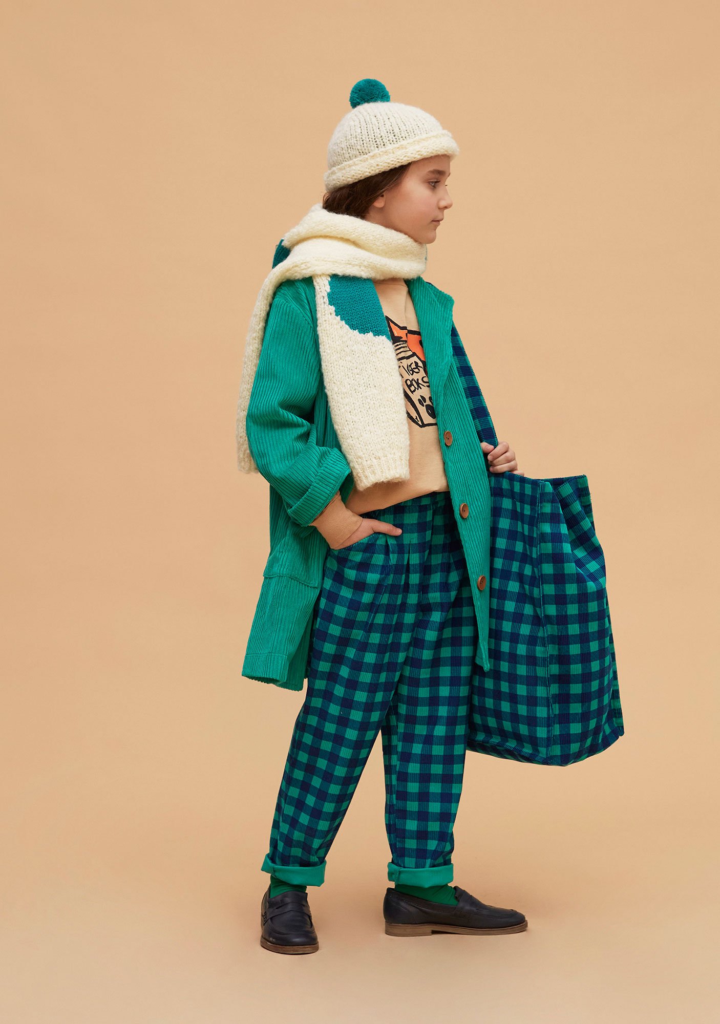 Green dot wool scarf