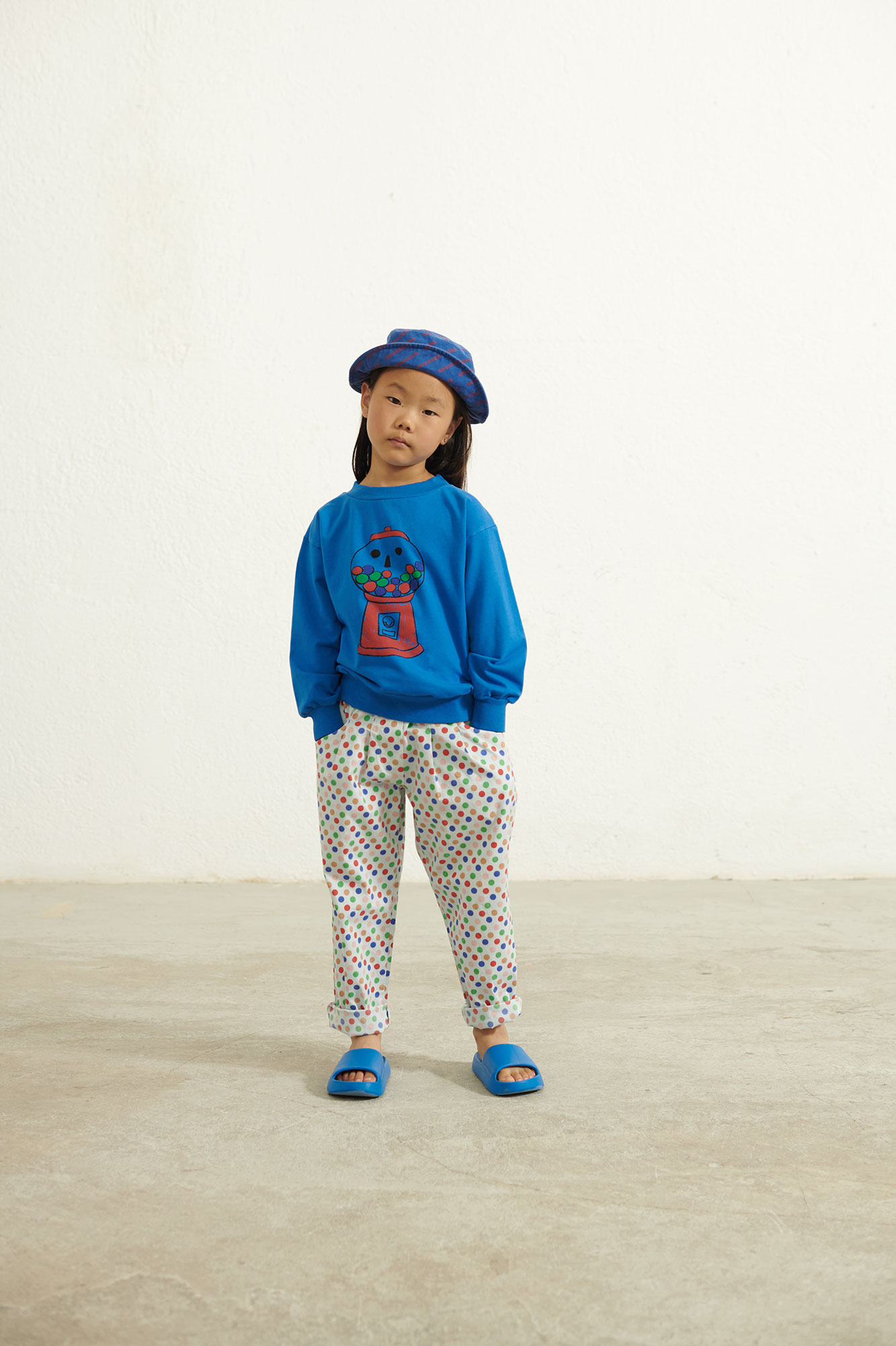 ss23-714-gum-sweatshirt-blue-weekend-house-kids-1