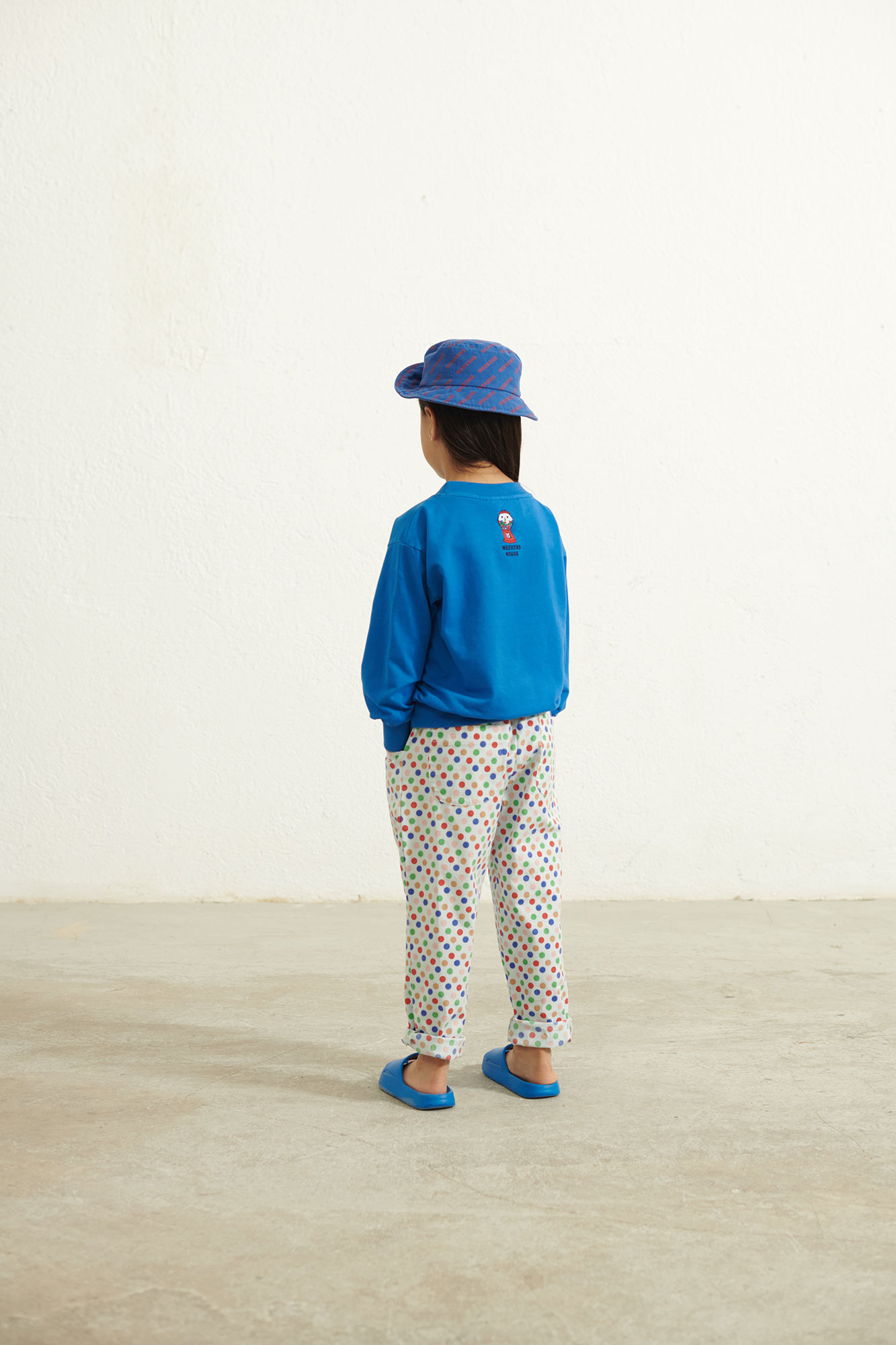 ss23-714-gum-sweatshirt-blue-weekend-house-kids-2