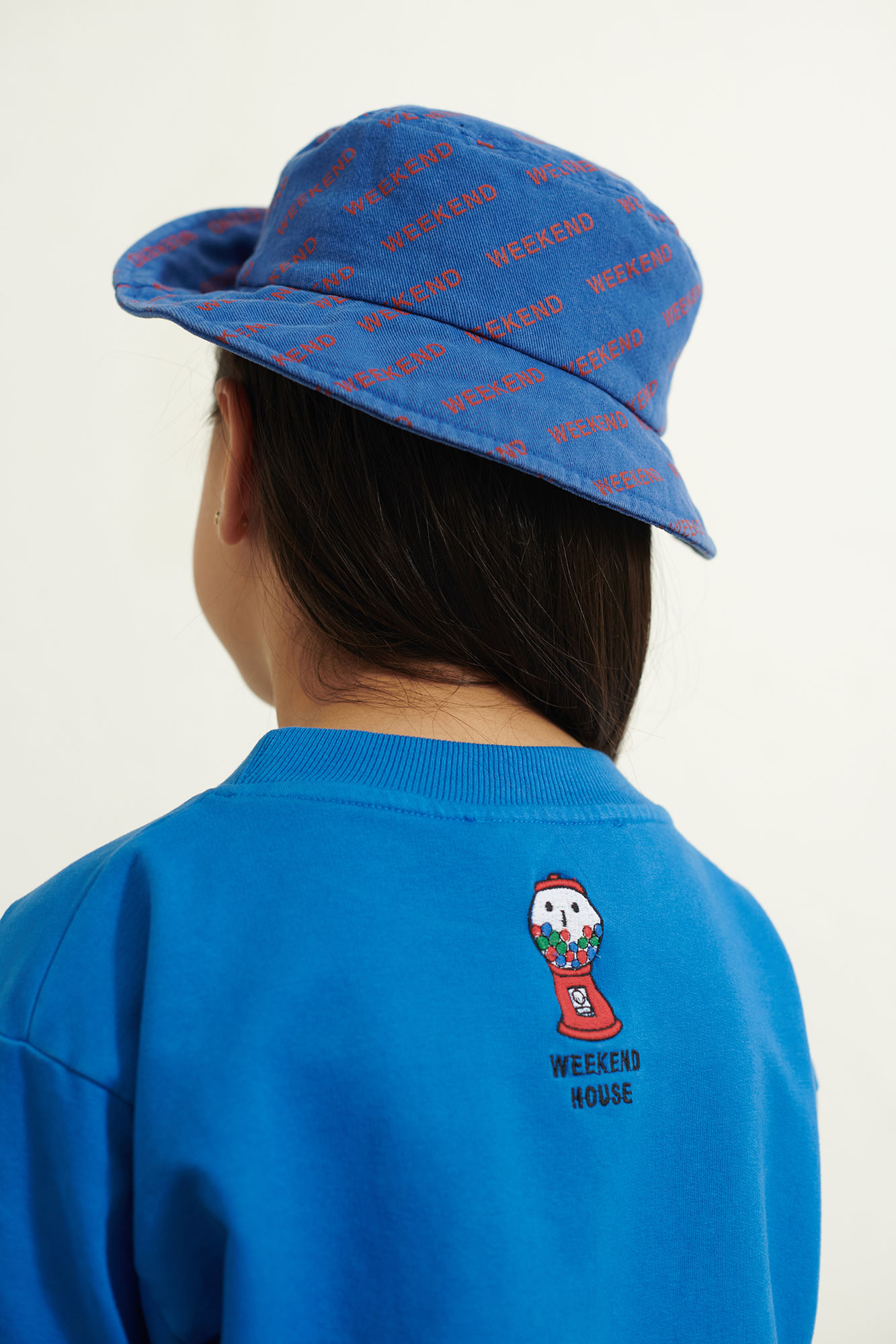 ss23-714-gum-sweatshirt-blue-weekend-house-kids-3