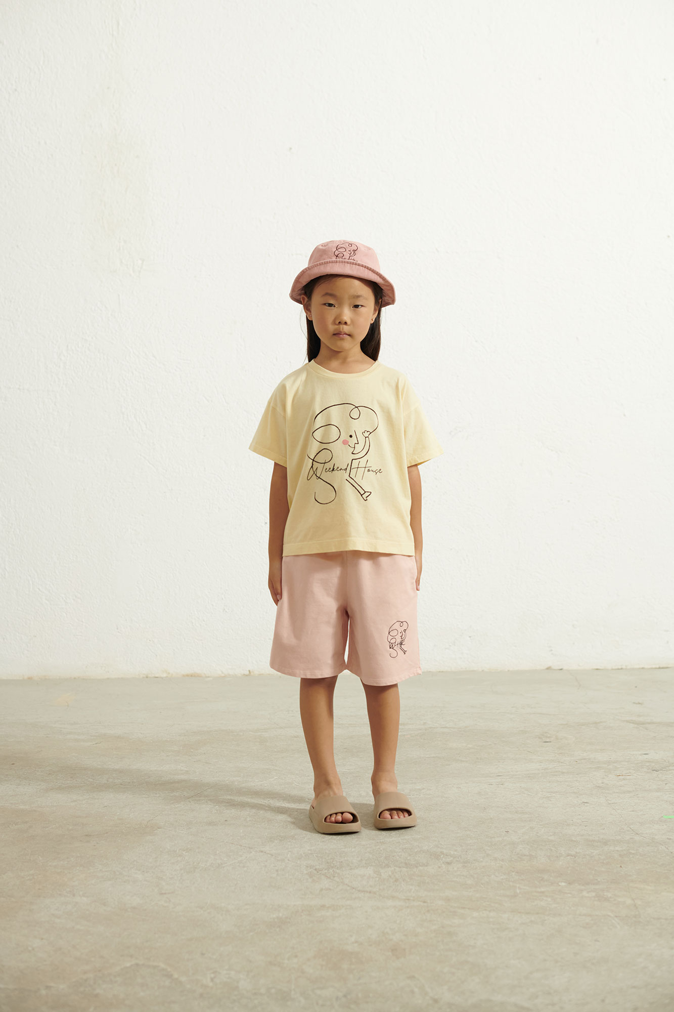 ss23-727-weekend-kid-t-shirt-cream-weekend-house-kids-1