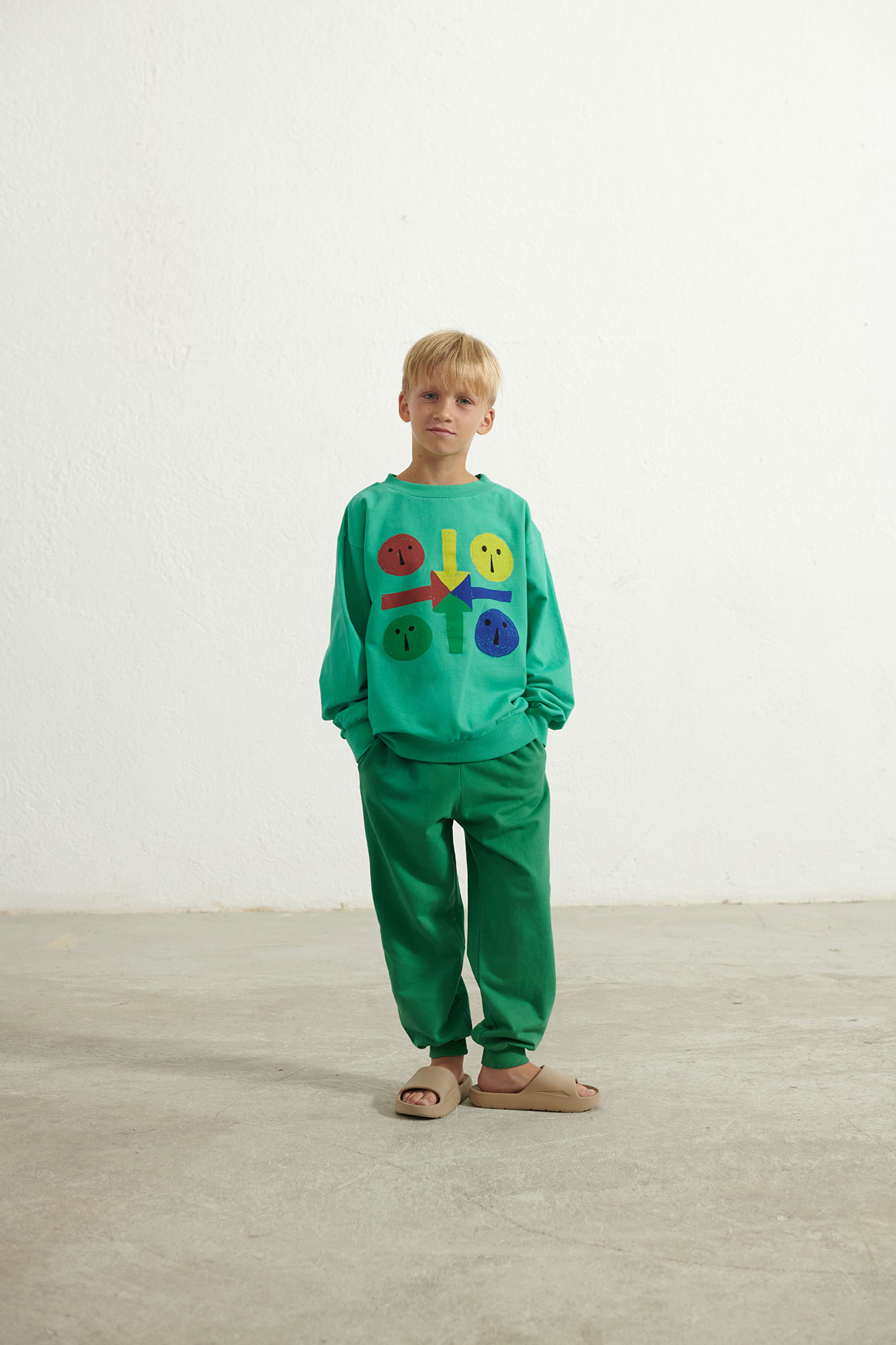 ss23-749-parchis-sweat-pants-weekend-house-kids-1