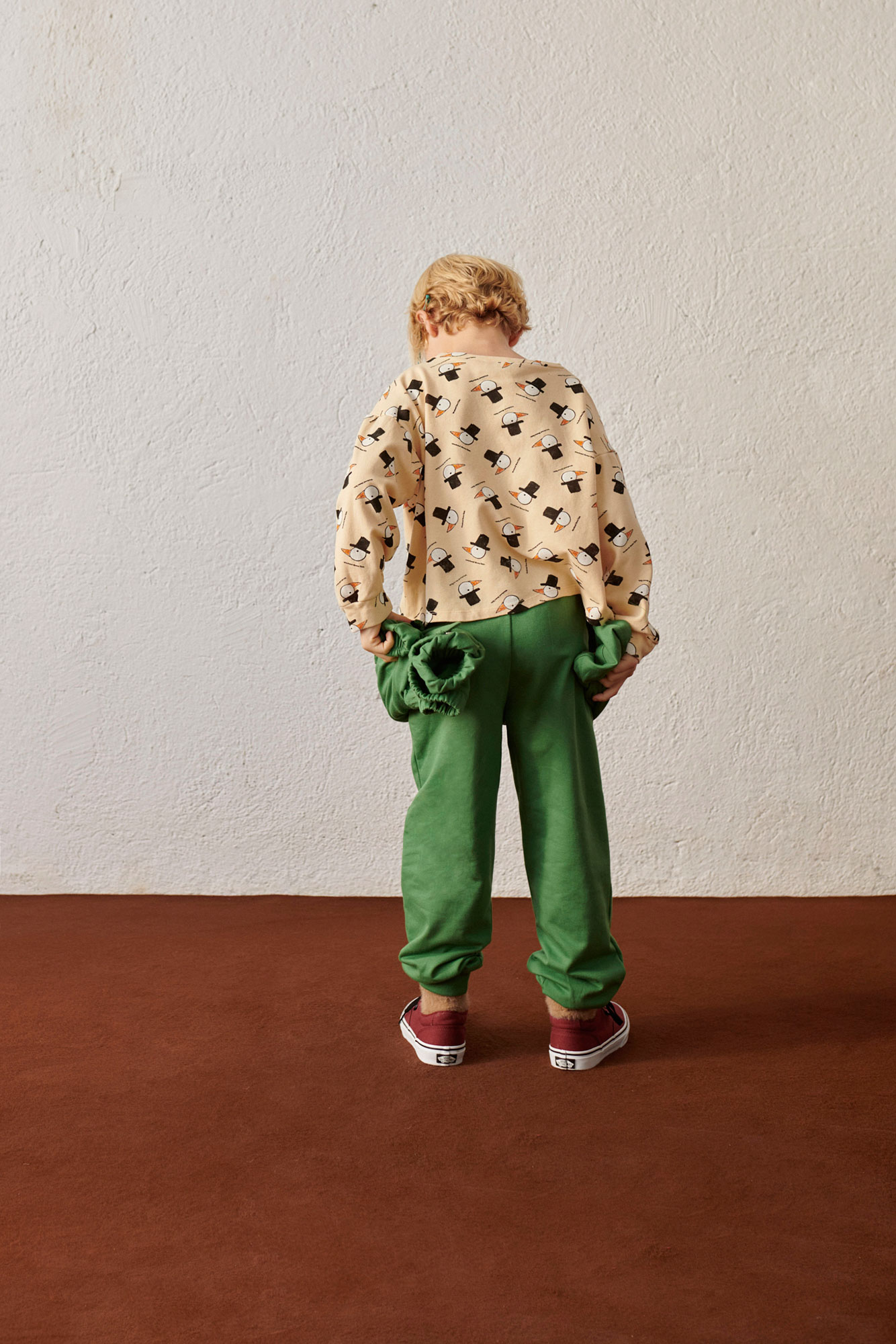 fw23-916-writer-l-s-t-shirt-sand-weekend-house-kids-2