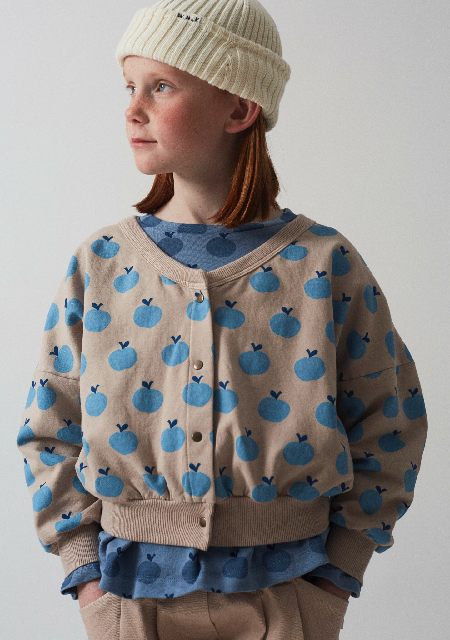 Apples all over soft cardigan