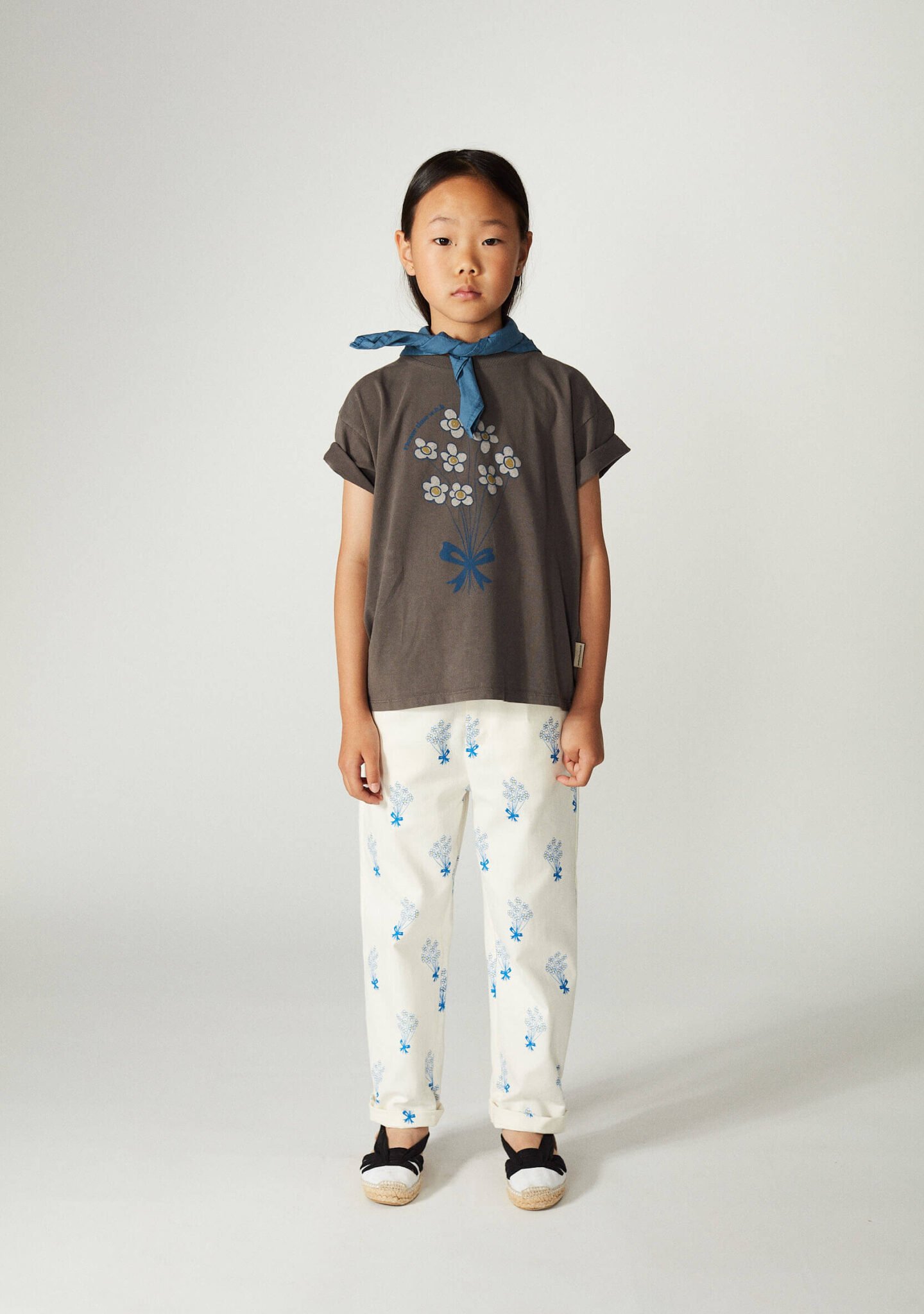 Bouquet t-shirt (brown)