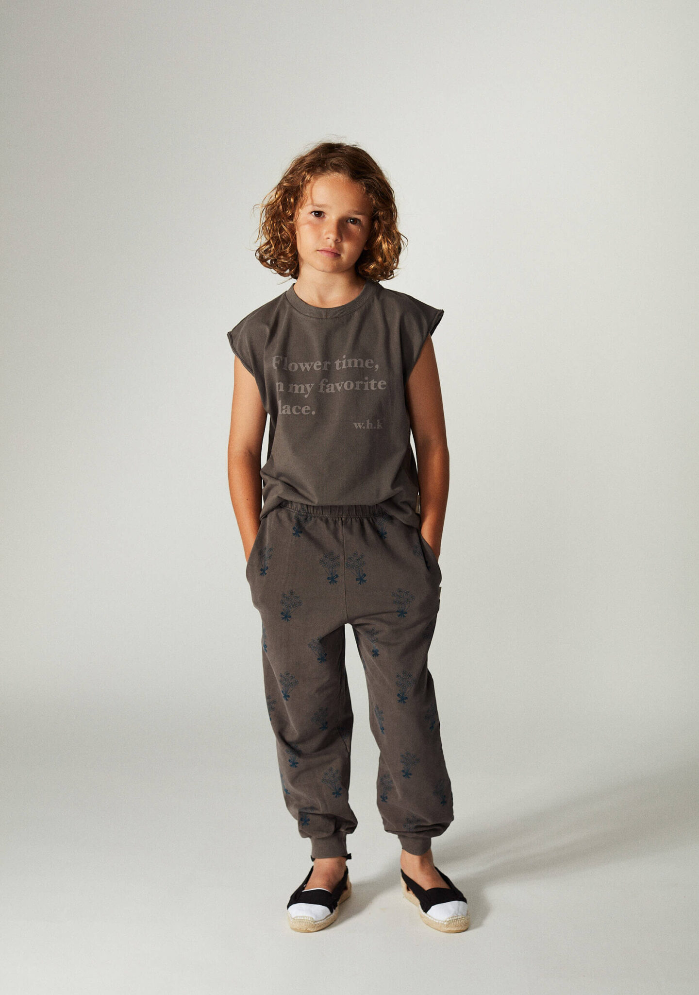 Bouquet all over sweatpants (vintage brown)