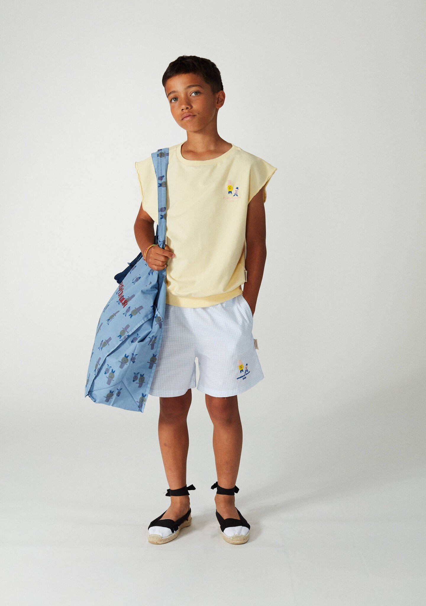 Guest no sleeve sweatshirt