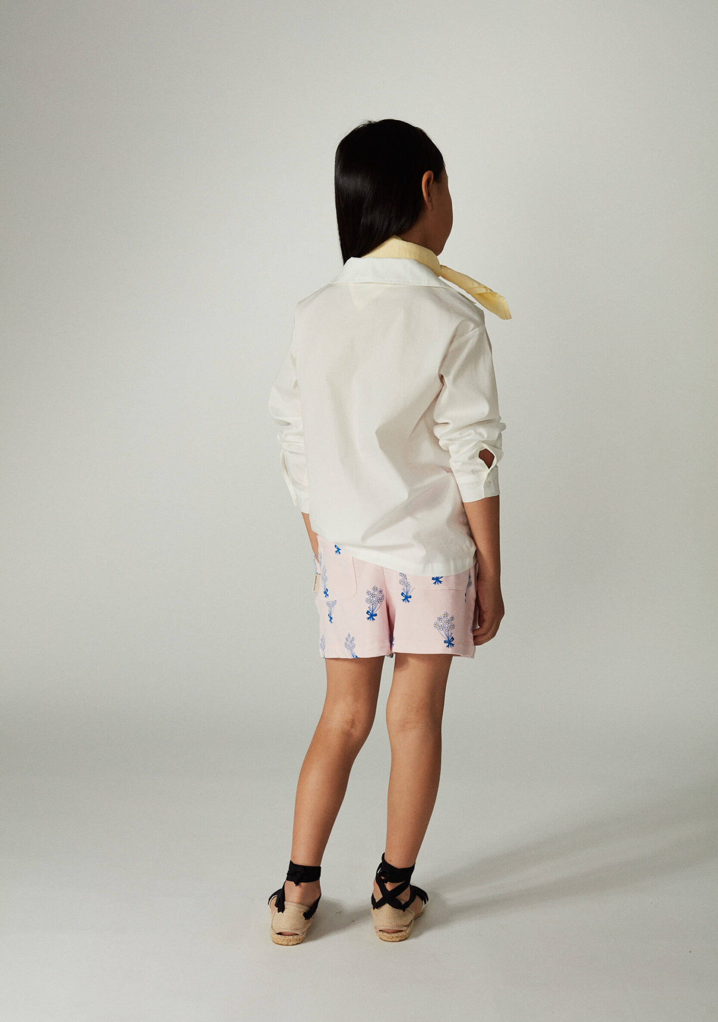Bouquet embroidered shirt