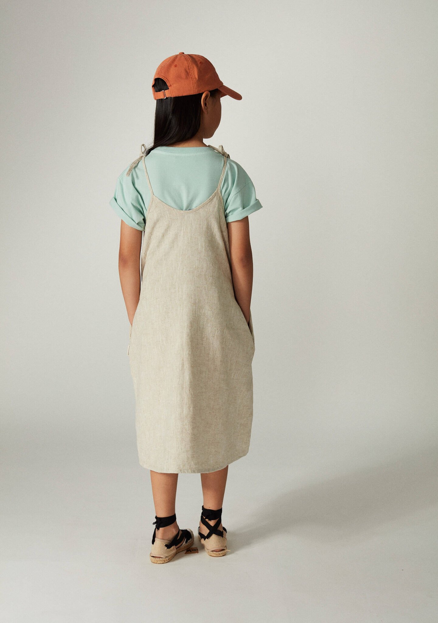 Seated horse linen dress