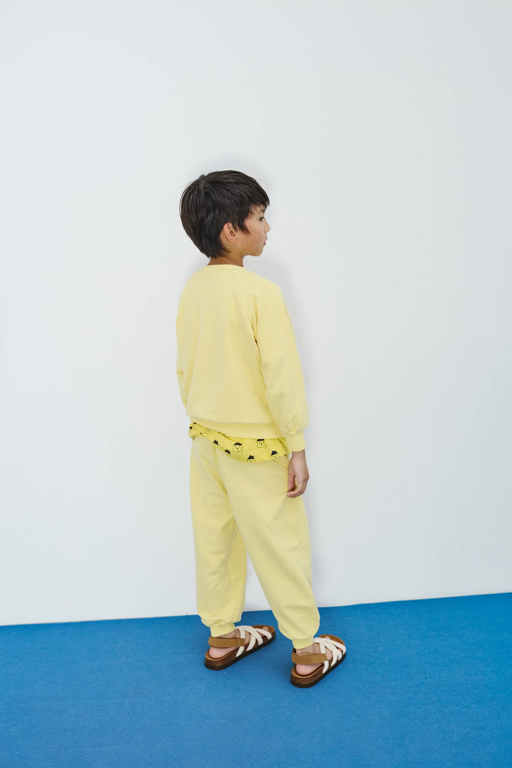 WHK sweatshirt (Soft Yellow)