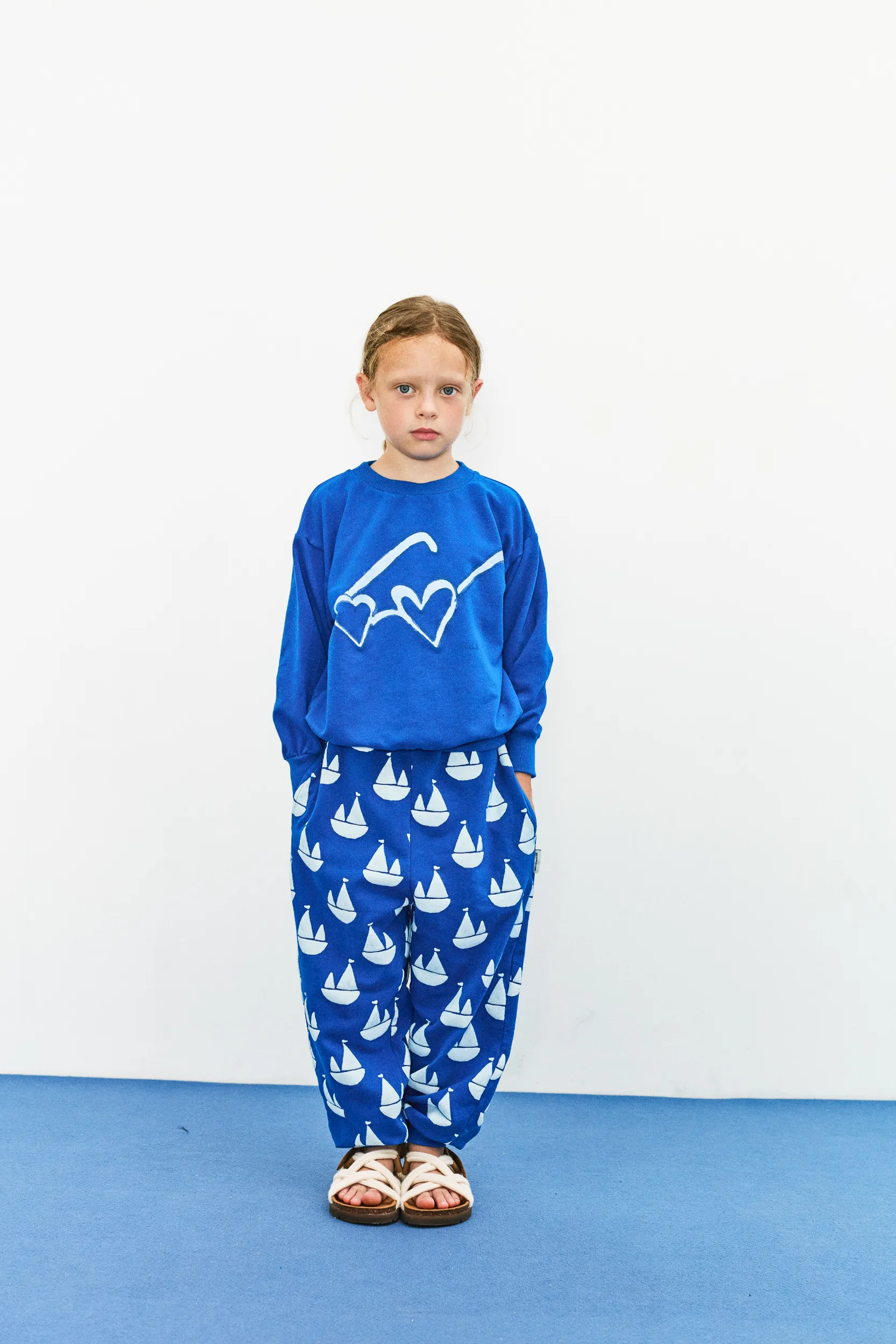 Heart glasses sweatshirt (Nautical Blue)