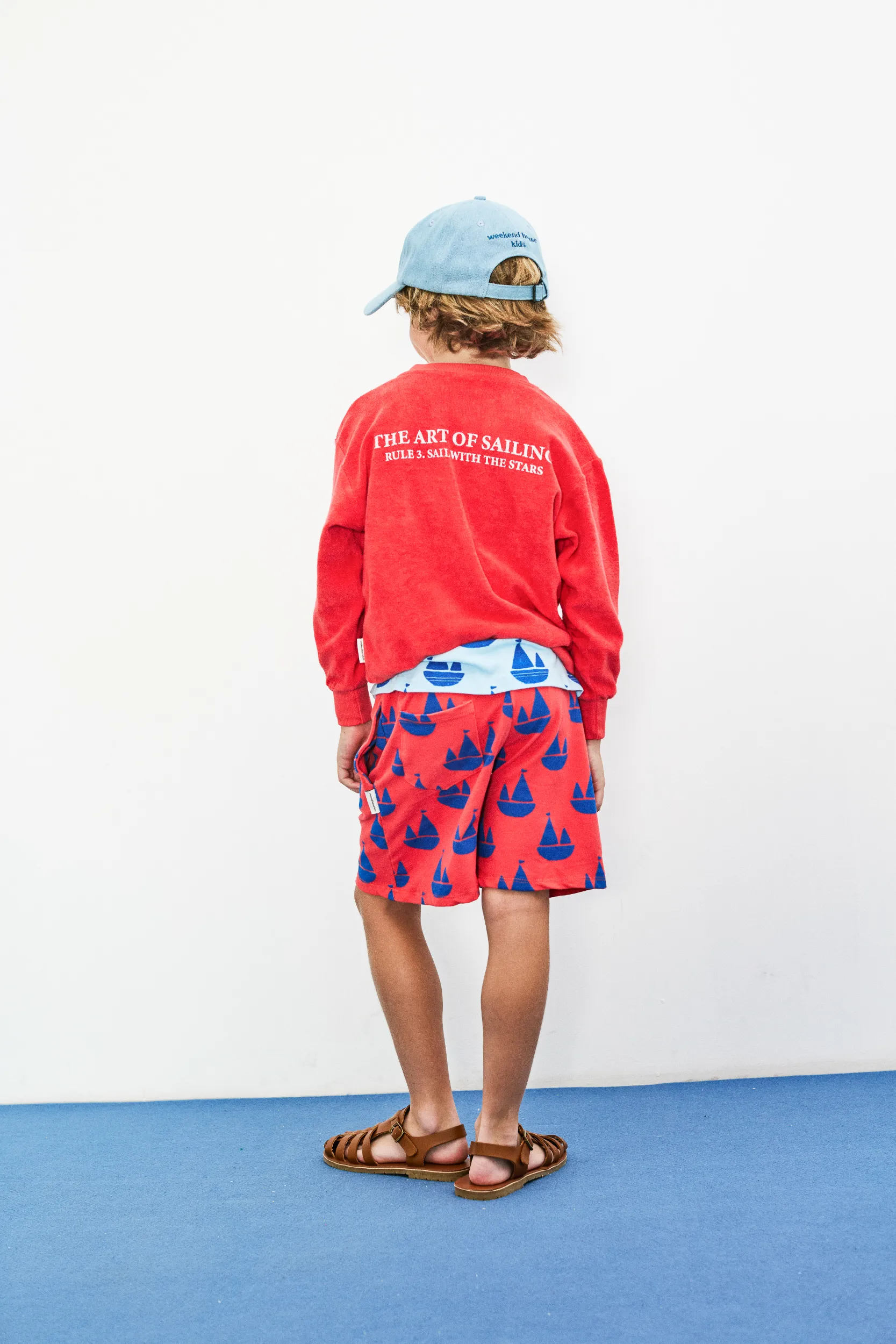 Boat shape sweatshirt