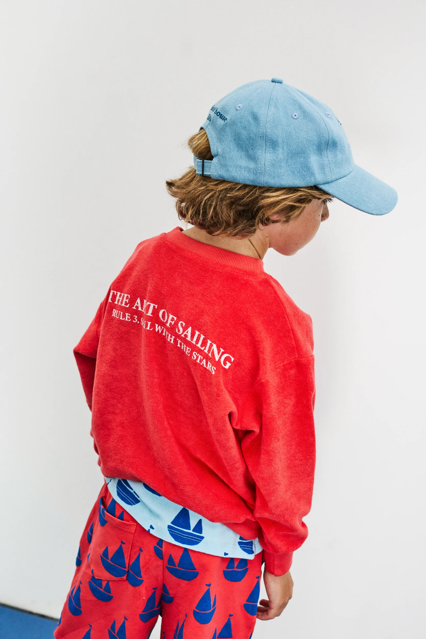 Boat shape sweatshirt